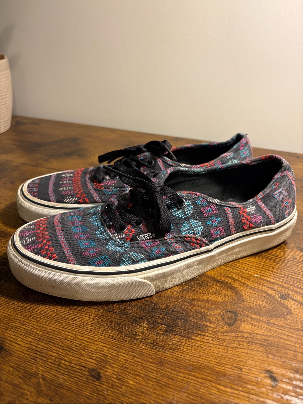 Vans Authentic Low-Top Canvas Sneakers Tribal Aztec Western Women’s 8 Men’s 6.5